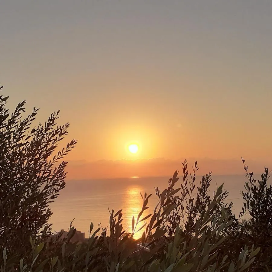 Villa Infinity ∞ Santa Teresa Di Riva 0*,  Italia